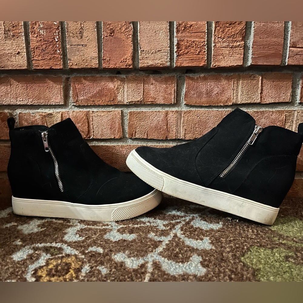Worn Once Sz 8.5 Black Shoes